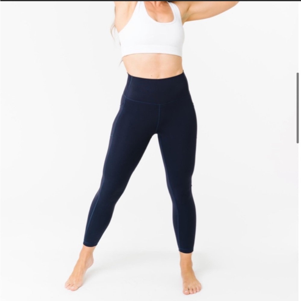 Zyia Brilliant Pocketed Capris